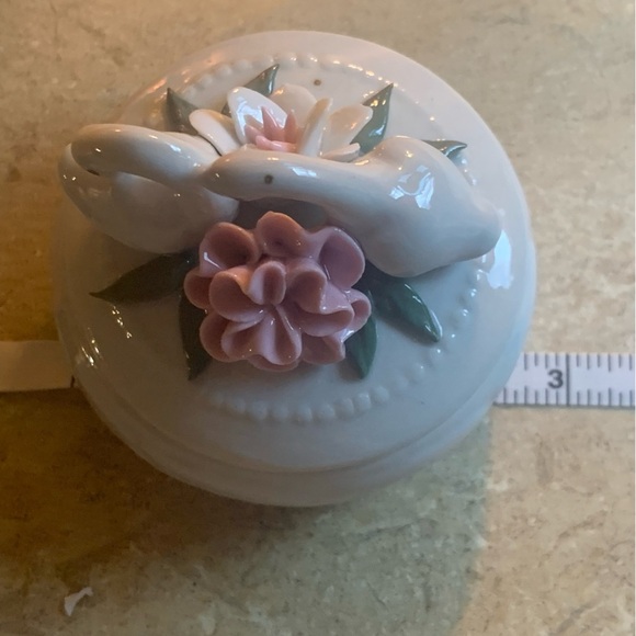Round Porcelain Trinket Box w/ Swans & Flowers on Lid - Picture 9 of 10